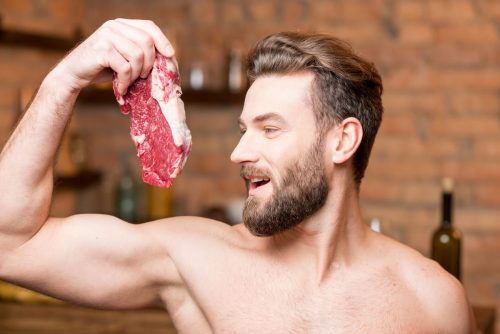Thịt bò giúp nam giới phát triển cơ bắp rất tốt